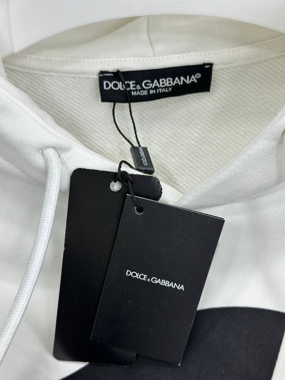 DG HOODIE BLACK OR WHITE