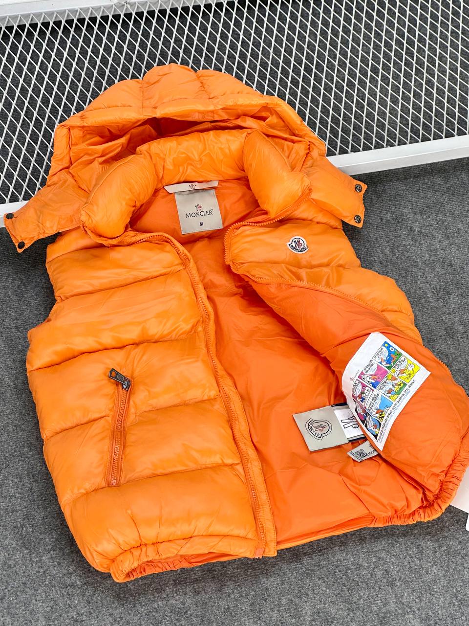 MNCLR ORANGE VEST