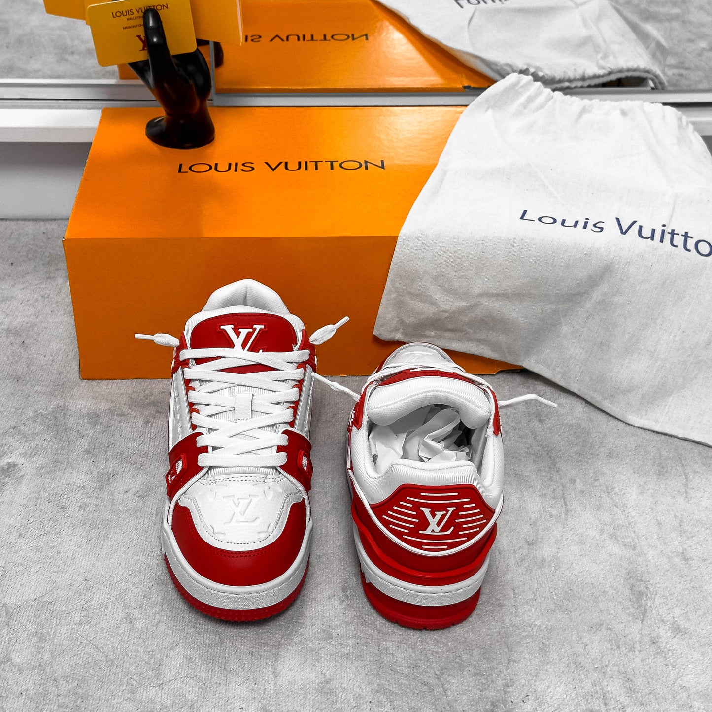 LV RED