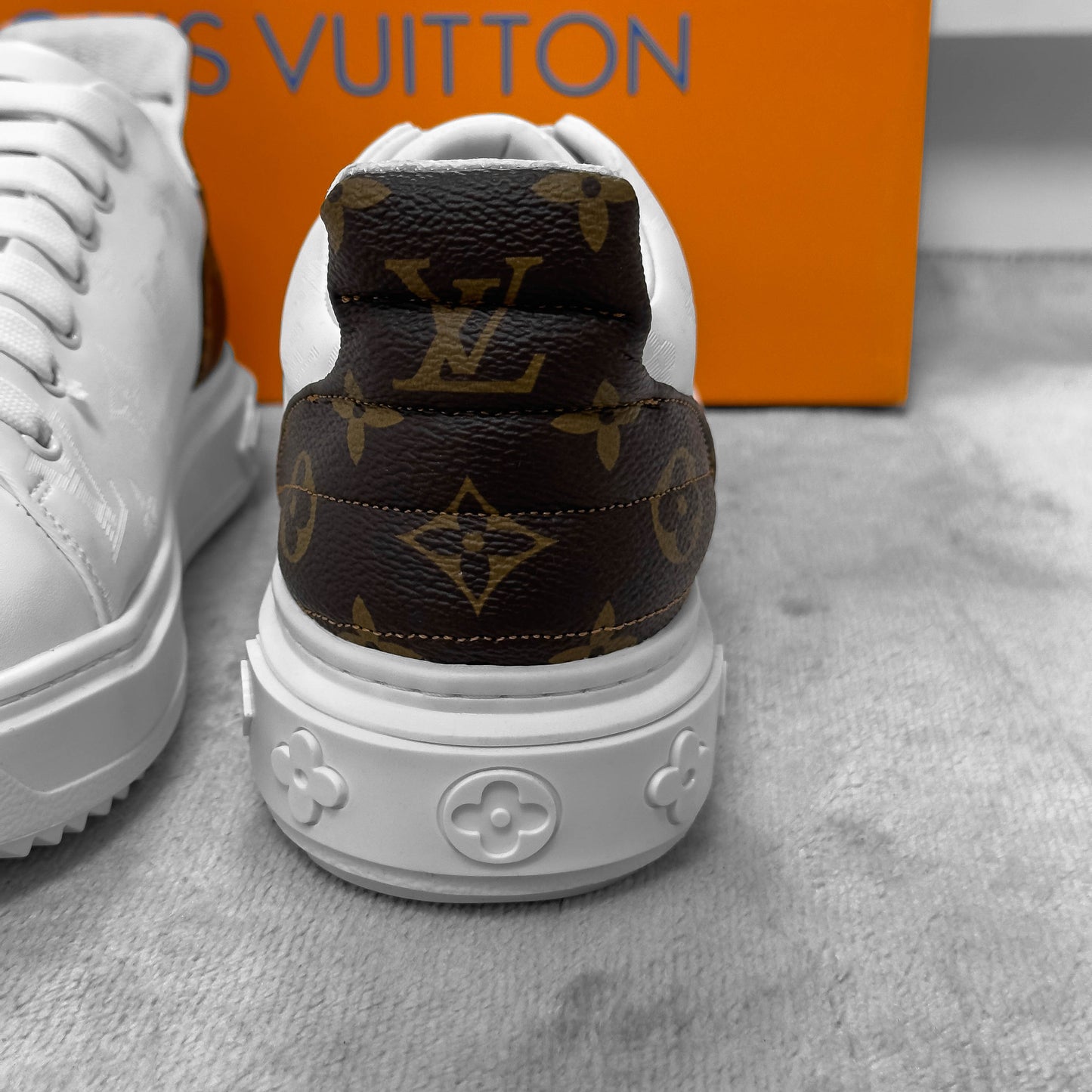 LV HOLOGRAM SNEAKERS